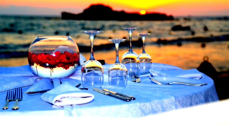 Romantic Dinner at Edde Sands